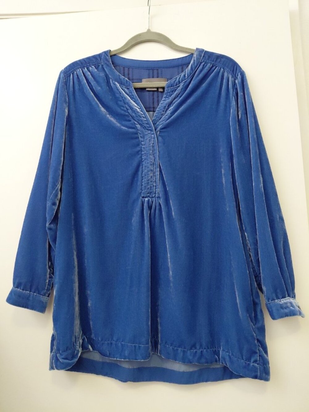 Anthropologie Crushed Velvet Tunic Long Sleeves Split V-Neck Royal Blue Small